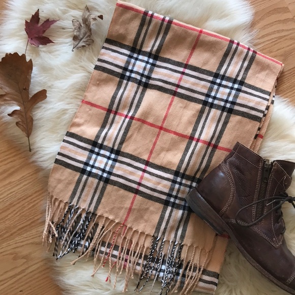 Accessories - 🍁 Cozy soft plaid scarf 🧣
